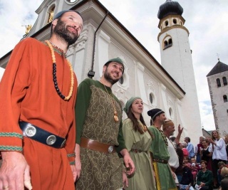 Historischer Festumzug 1250 Jahre Innichen